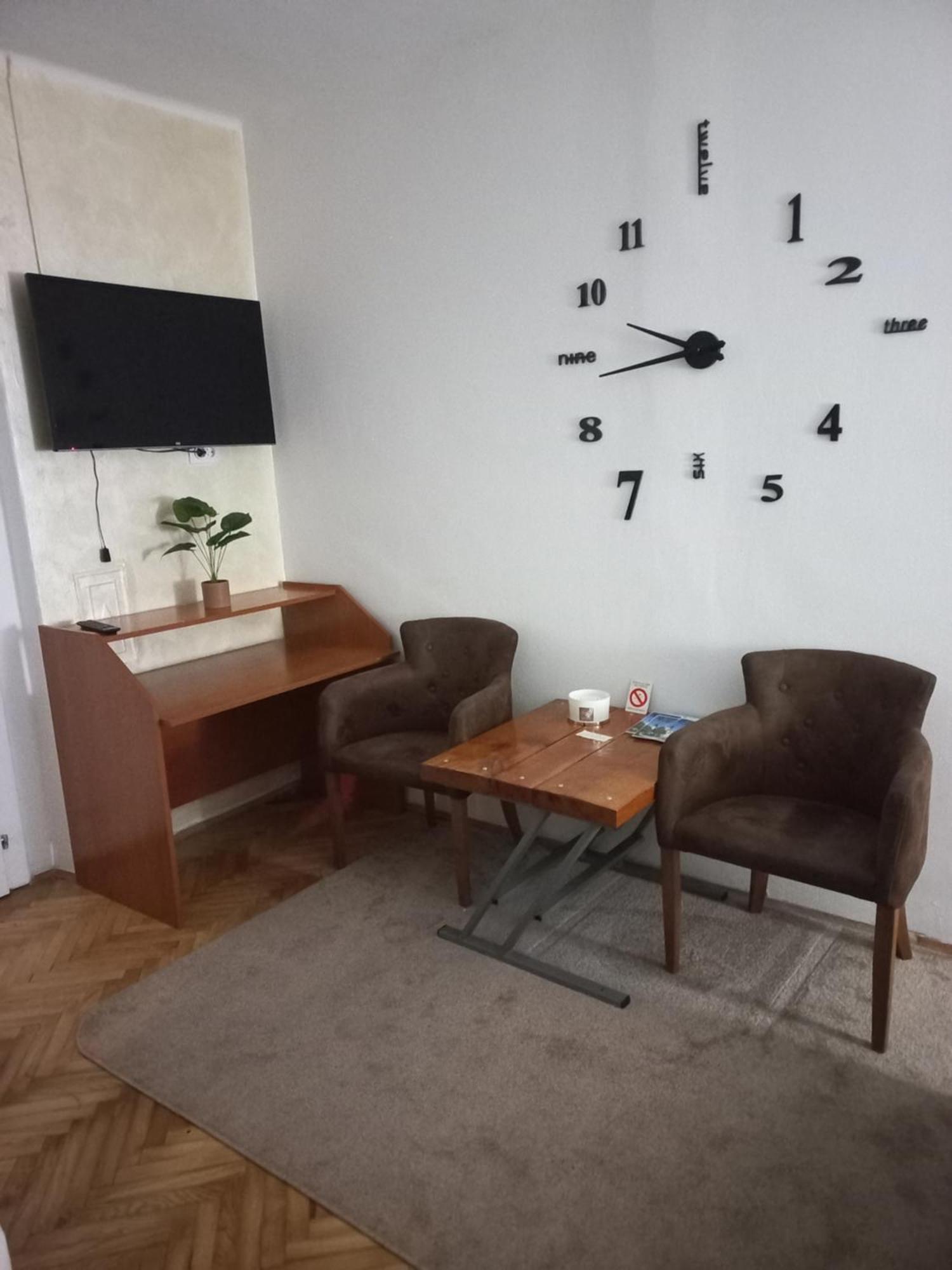 Ferienwohnung Dvorska Oaza Sremski Karlovci Exterior foto